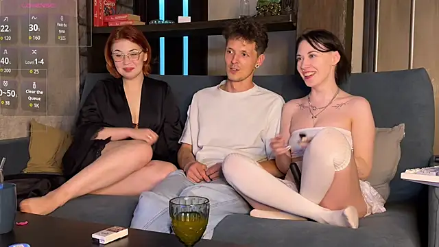 Snapshot of Three_Some_Dream chatting on 06-22-26, 05:54 Three Some Dream online show from 06-22-26, 05:54