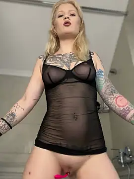 Snapshot of BlondeDoll_ chatting on 02-03-26, 06:22 BlondeDoll online show from 02-03-26, 06:22