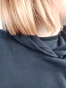 Snapshot of SequereCorTuum chatting on 02-10-26, 03:05 SequereCorTuum online show from 02-10-26, 03:05