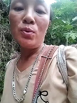 Snapshot of Neoone_1 chatting on 06-15-26, 11:34 Neoone 1 online show from 06-15-26, 11:34