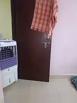 Snapshot of Aliya_Hott chatting on 05-11-26, 05:13 Aliya Hott online show from 05-11-26, 05:13