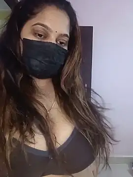 Snapshot of Aliya_Hott chatting on 05-23-26, 04:18 Aliya Hott online show from 05-23-26, 04:18