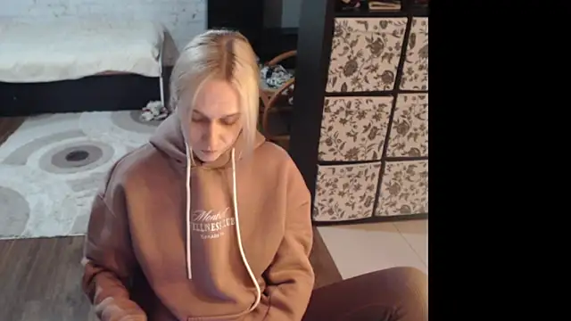 Snapshot of Your_guilty_pleasure1 chatting on 02-11-26, 04:34 Your guilty pleasure1 online show from 02-11-26, 04:34