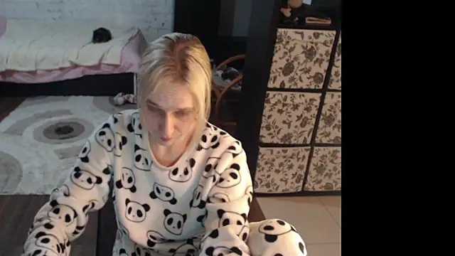 Snapshot of Your_guilty_pleasure1 chatting on 02-14-26, 10:50 Your guilty pleasure1 online show from 02-14-26, 10:50