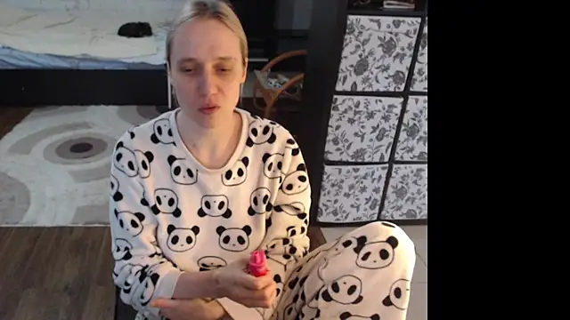 Snapshot of Your_guilty_pleasure1 chatting on 03-02-26, 08:43 Your guilty pleasure1 online show from 03-02-26, 08:43