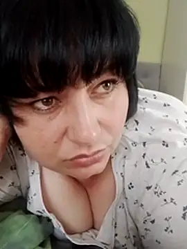sara222619 online show from 05-09-26, 02:22
