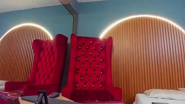 Snapshot of barbara_leython chatting on 02-13-26, 12:45 barbara leython online show from 02-13-26, 12:45