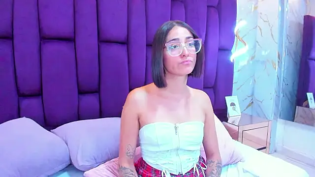 crystalstonee online show from 03-11-26, 12:38