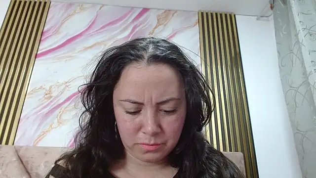 Snapshot of ElaMurray02 chatting on 04-30-26, 12:22 ElaMurray02 online show from 04-30-26, 12:22