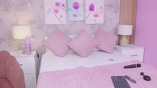 Snapshot of AlejandraMartinezz chatting on 02-05-26, 12:54 AlejandraMartinezz online show from 02-05-26, 12:54