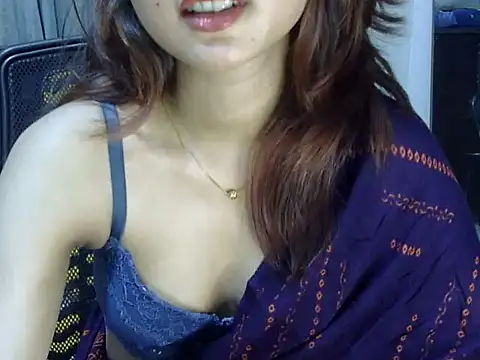 Snapshot of Maaya_khan chatting on 04-18-26, 01:04 Maaya khan online show from 04-18-26, 01:04