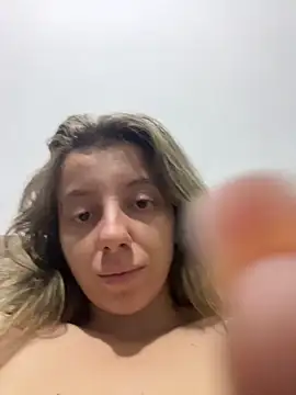 Snapshot of casal_uai chatting on 04-29-26, 11:11 casal uai online show from 04-29-26, 11:11