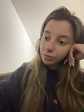 Snapshot of casal_uai chatting on 05-05-26, 01:24 casal uai online show from 05-05-26, 01:24