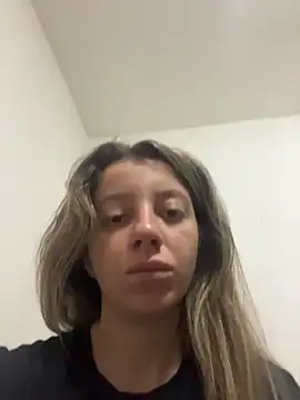 Snapshot of casal_uai chatting on 05-20-26, 09:10 casal uai online show from 05-20-26, 09:10