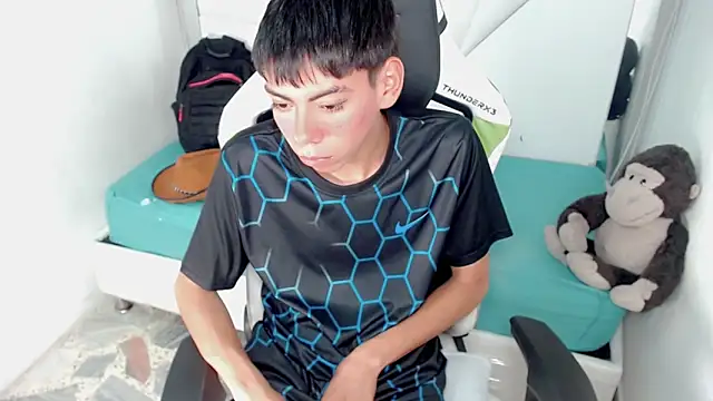 Liarr  online show from 02-25-26, 07:45