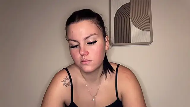 kiaraaaa75 online show from 02-03-26, 06:24