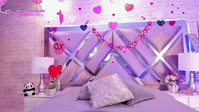 Snapshot of HarperrWest chatting on 02-13-26, 08:38 HarperrWest online show from 02-13-26, 08:38