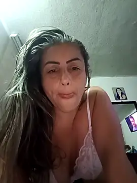 Snapshot of maynor_1998 chatting on 02-06-26, 03:55 maynor 1998 online show from 02-06-26, 03:55