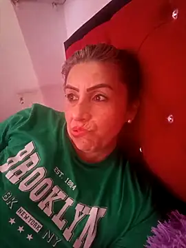 Snapshot of maynor_1998 chatting on 02-20-26, 09:48 maynor 1998 online show from 02-20-26, 09:48