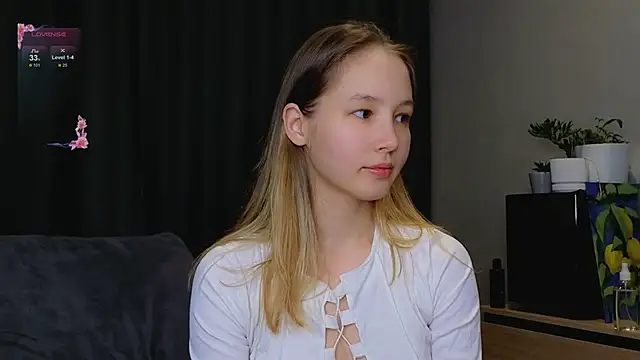 Snapshot of y0ur_sunshinee chatting on 02-26-26, 09:58 y0ur sunshinee online show from 02-26-26, 09:58