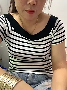 Snapshot of Baby-lovely69 chatting on 02-05-26, 03:22 Baby-lovely69 online show from 02-05-26, 03:22