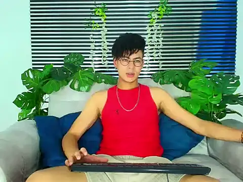 Snapshot of ThiiagoSaeenz chatting on 03-01-26, 04:25 ThiiagoSaeenz online show from 03-01-26, 04:25