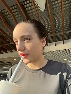 Snapshot of MiaTee chatting on 02-26-26, 04:11 MiaTee online show from 02-26-26, 04:11