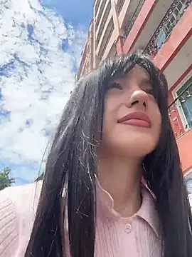 MiaTee online show from 05-14-26, 04:08