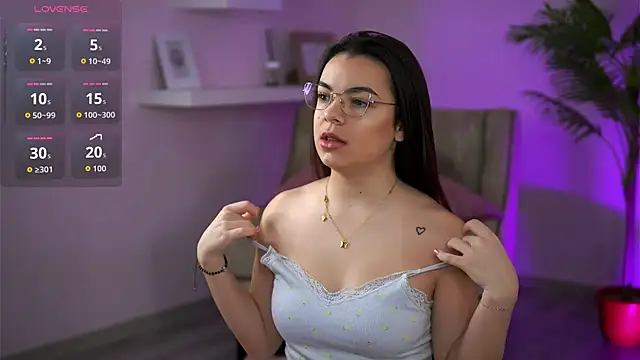 Snapshot of PeachyyFantasy chatting on 02-02-26, 04:33 PeachyyFantasy online show from 02-02-26, 04:33