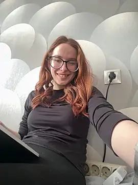 Snapshot of MalliSun chatting on 02-12-26, 10:32 MalliSun online show from 02-12-26, 10:32