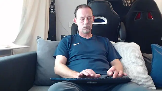 Snapshot of Sexy_Ass_Mike chatting on 03-01-26, 03:03 Sexy Ass Mike online show from 03-01-26, 03:03