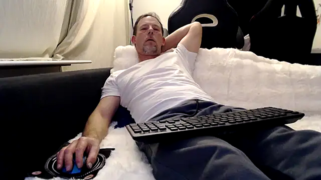 Snapshot of Sexy_Ass_Mike chatting on 03-25-26, 09:43 Sexy Ass Mike online show from 03-25-26, 09:43
