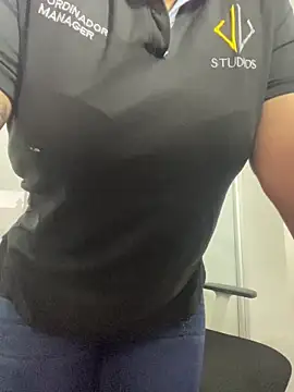 Snapshot of Nahomy_Benett chatting on 02-22-26, 11:42 Nahomy Benett online show from 02-22-26, 11:42