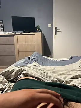 Snapshot of magicdickx21 chatting on 08-06-26, 10:50 magicdickx21 online show from 08-06-26, 10:50