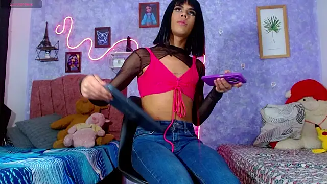 Snapshot of Stefani__R chatting on 03-02-26, 07:37 Stefani R online show from 03-02-26, 07:37