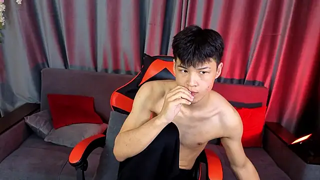 Snapshot of XanneLL chatting on 02-20-26, 01:33 XanneLL online show from 02-20-26, 01:33