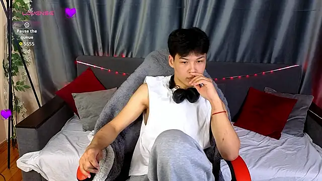 Snapshot of XanneLL chatting on 02-28-26, 07:37 XanneLL online show from 02-28-26, 07:37