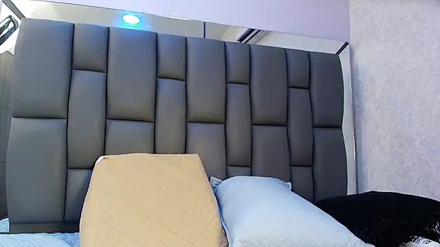 melany roberts  online show from 03-18-26, 03:09