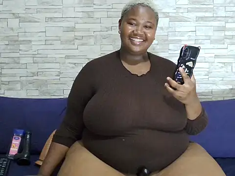 Snapshot of BustyBmw chatting on 02-02-26, 06:28 BustyBmw online show from 02-02-26, 06:28