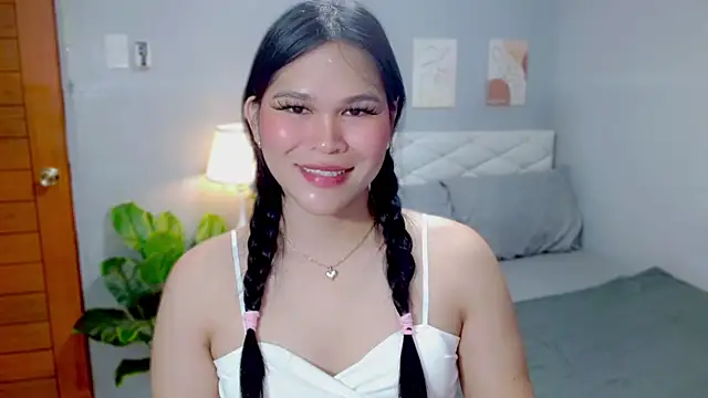 Snapshot of alianabrooks chatting on 05-28-26, 06:00 alianabrooks online show from 05-28-26, 06:00