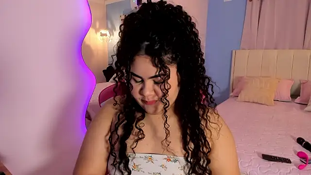 Snapshot of LOU_22_ chatting on 02-07-26, 12:53 LOU 22 online show from 02-07-26, 12:53