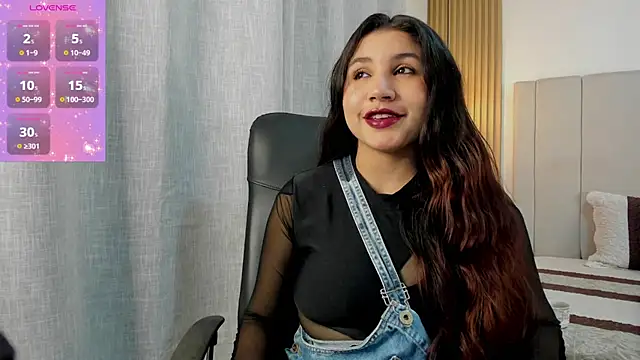Victoria Rosee online show from 04-11-26, 12:53
