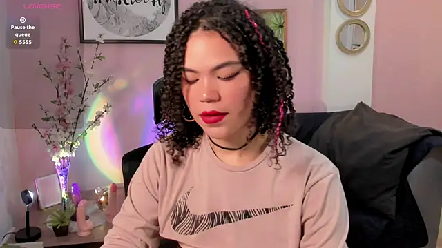 Snapshot of Monic_Bellucci chatting on 02-17-26, 03:08 Monic Bellucci online show from 02-17-26, 03:08