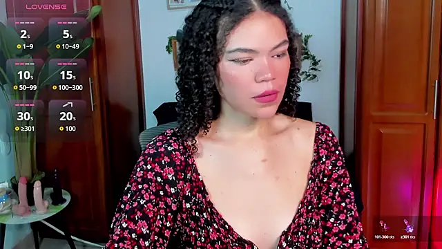 Snapshot of Monic_Bellucci chatting on 03-02-26, 03:08 Monic Bellucci online show from 03-02-26, 03:08