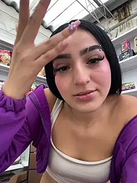 Snapshot of Valery_pink18 chatting on 02-11-26, 10:26 Valery pink18 online show from 02-11-26, 10:26