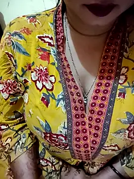 Snapshot of PARI51 chatting on 02-12-26, 08:15 PARI51 online show from 02-12-26, 08:15