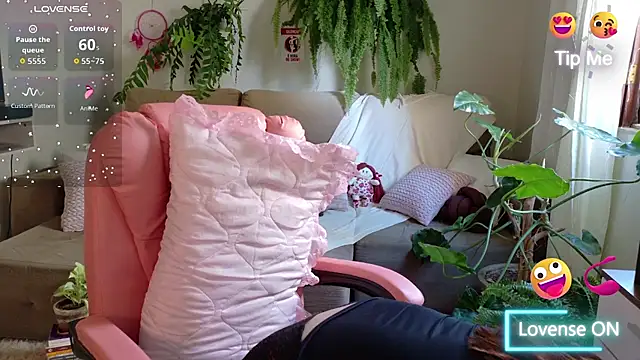 Snapshot of ms_sophie69 chatting on 02-10-26, 07:40 ms sophie69 online show from 02-10-26, 07:40