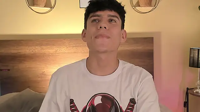 Snapshot of Angel_eros_ chatting on 02-06-26, 05:23 Angel eros online show from 02-06-26, 05:23