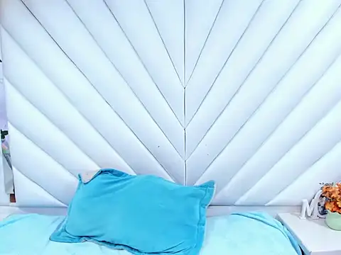 Snapshot of Lunaa_Brunettee chatting on 02-01-26, 03:05 Lunaa Brunettee online show from 02-01-26, 03:05