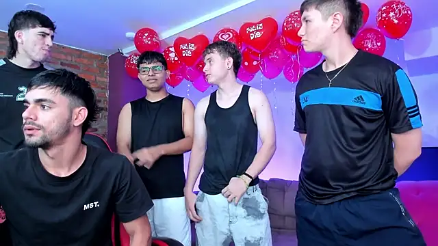 Snapshot of Bad_Boys777 chatting on 02-18-26, 09:55 Bad Boys777 online show from 02-18-26, 09:55